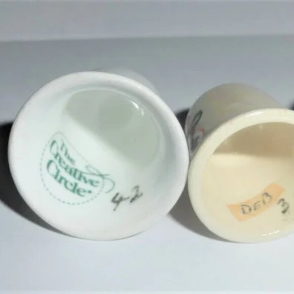 2 CHRISTMAS THIMBLE Creative Circle Santa Clause Bag Toys St. Nick Ceramic - Picture 2 of 2